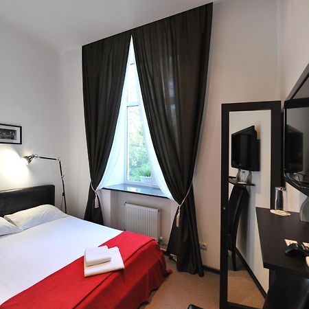 Hotel Reno On Deribasovskaya 敖德萨 外观 照片