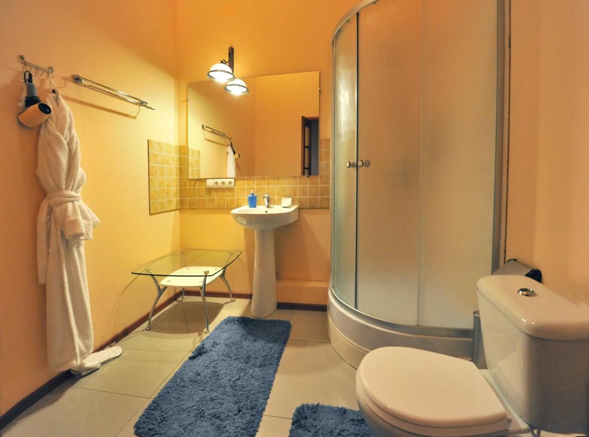 Hotel Reno On Deribasovskaya 敖德萨 外观 照片