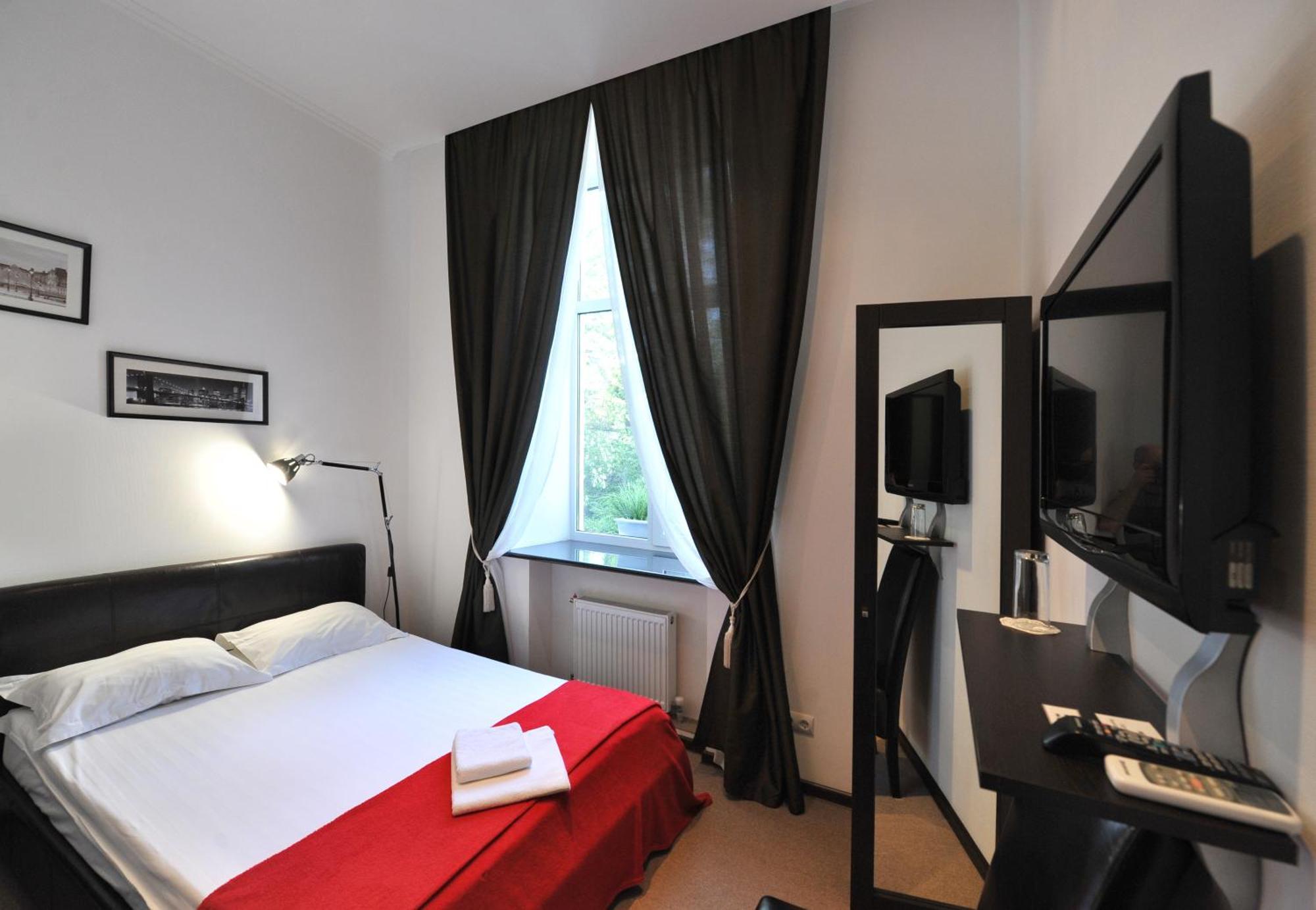 Hotel Reno On Deribasovskaya 敖德萨 外观 照片
