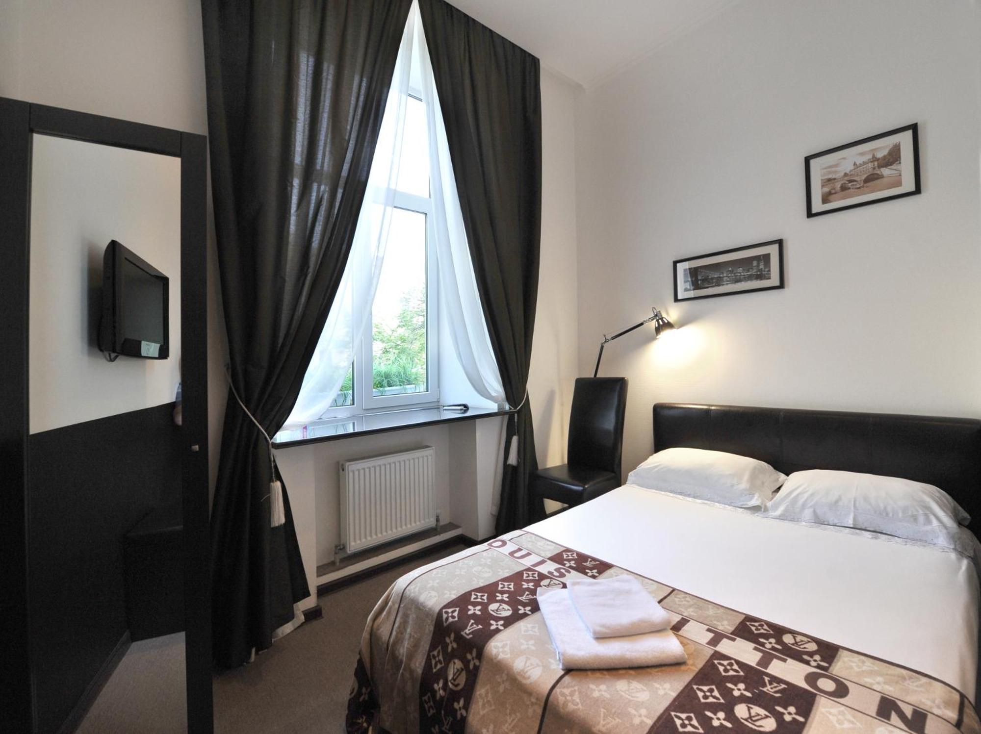 Hotel Reno On Deribasovskaya 敖德萨 外观 照片