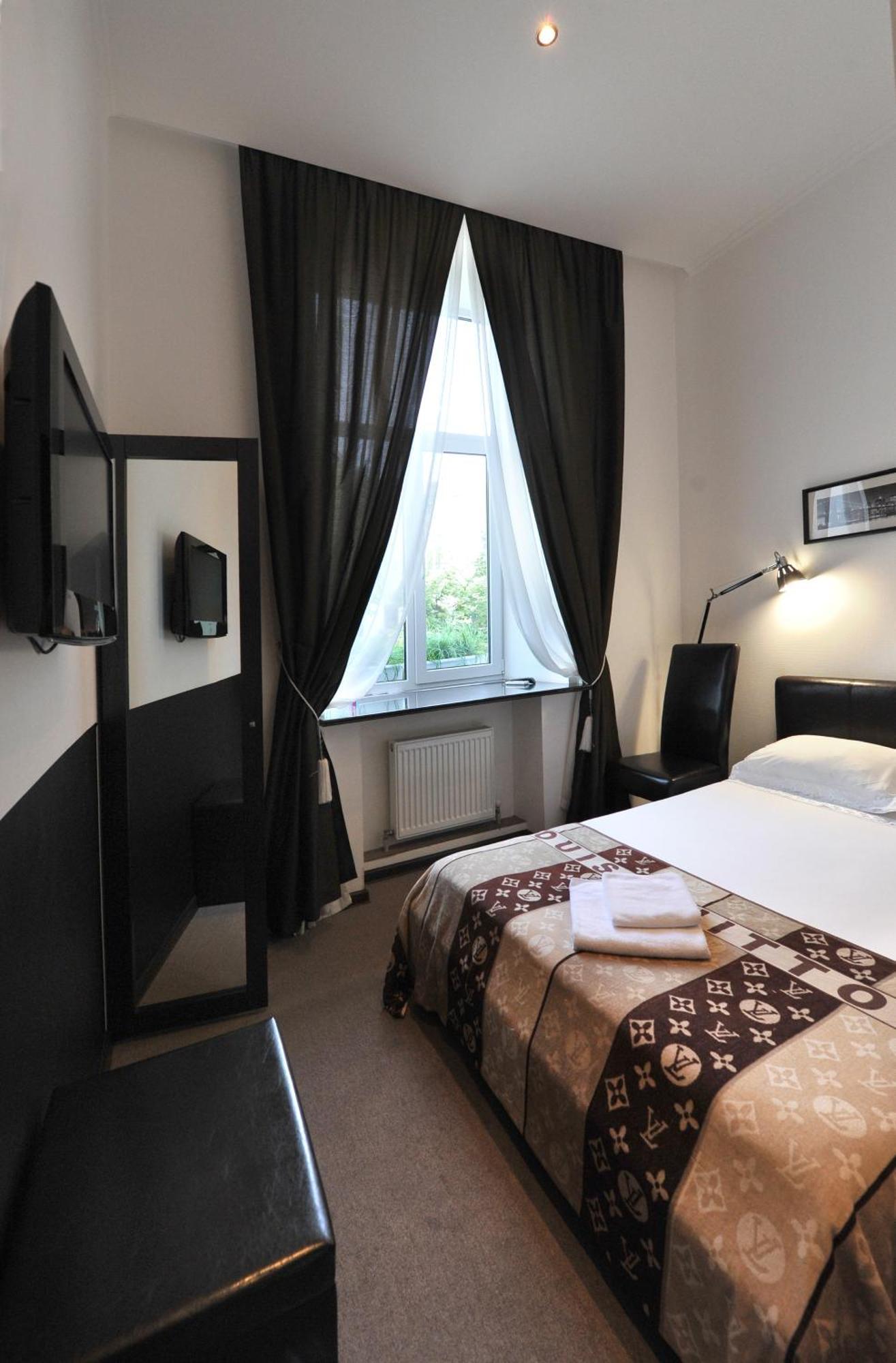 Hotel Reno On Deribasovskaya 敖德萨 外观 照片