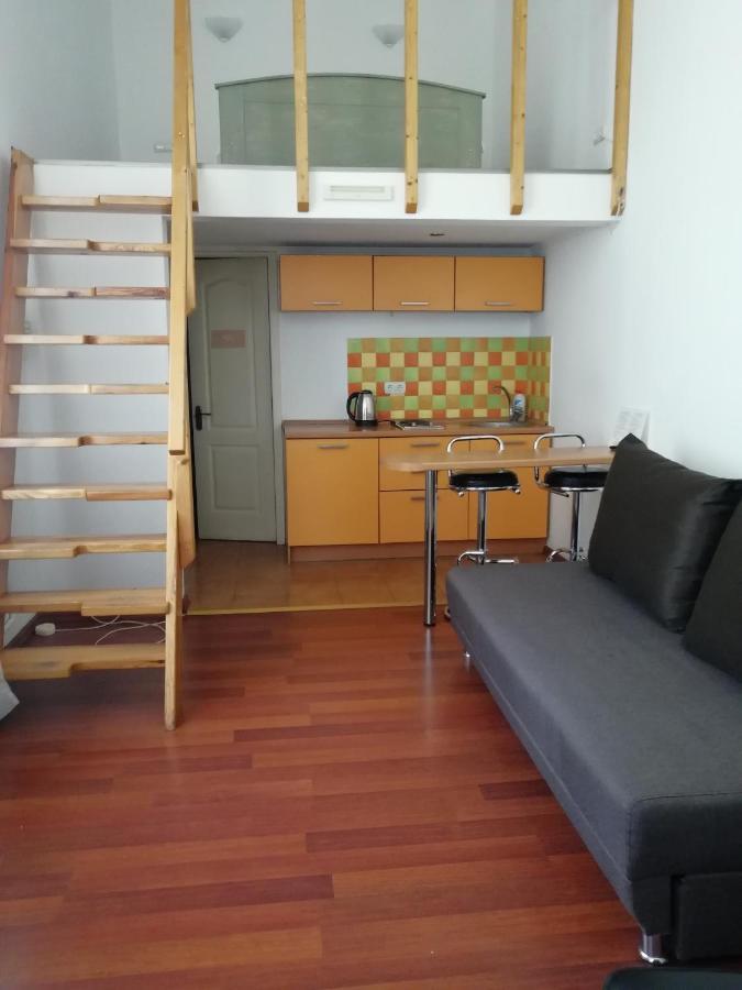 Hotel Reno On Deribasovskaya 敖德萨 外观 照片